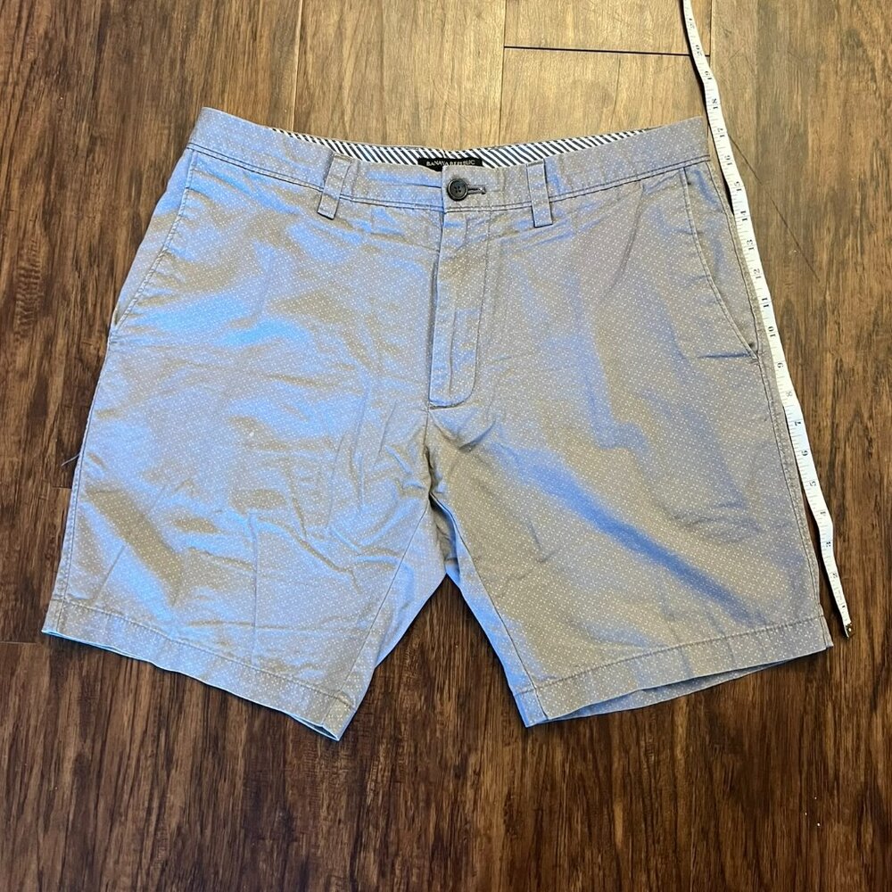 Banana Republic - Men's Shorts - Waist 33 - Checkered Pattern